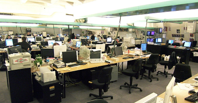 Les collègues de bureau de Natasha n'ont même pas souri pour la photo. Quelle bande d'ingrats !