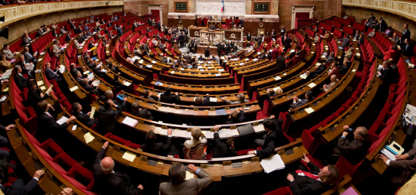 Abstention des parlementaires à l'Assemblée Nationale