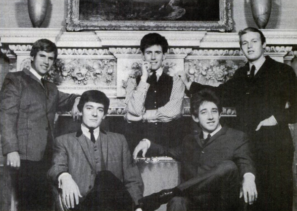 Le groupe The Hollies, 1965