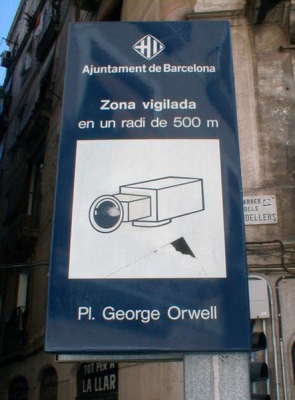 Une caméra sur la place George Orwell!