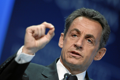 "Vous dormez profondément, vous consommez à crédit et la sécurité c'est trop cool !"
