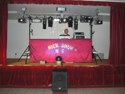 Toi aussi, tu veux enflammer le dancefloor et faire pâlir les minettes ? Deviens animateur !