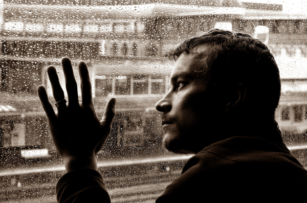 "Homme triste et la pluie"... de quoi pleurer en attendant la semaine prochaine.
