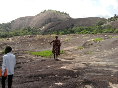 Le granit, ça pousse partout... même au Bénin.
