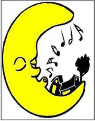 La lune derrière les granges
